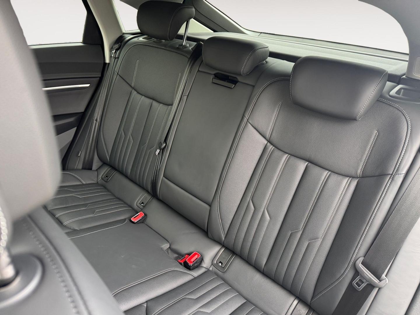 Image about Audi Q8 Sportback e-tron advanced 55 e-tron quattro