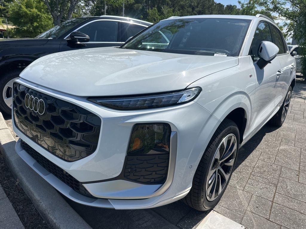2026 Audi Q3 S line quattro's photo