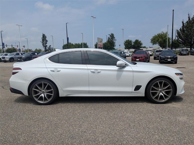 2023 Genesis G70