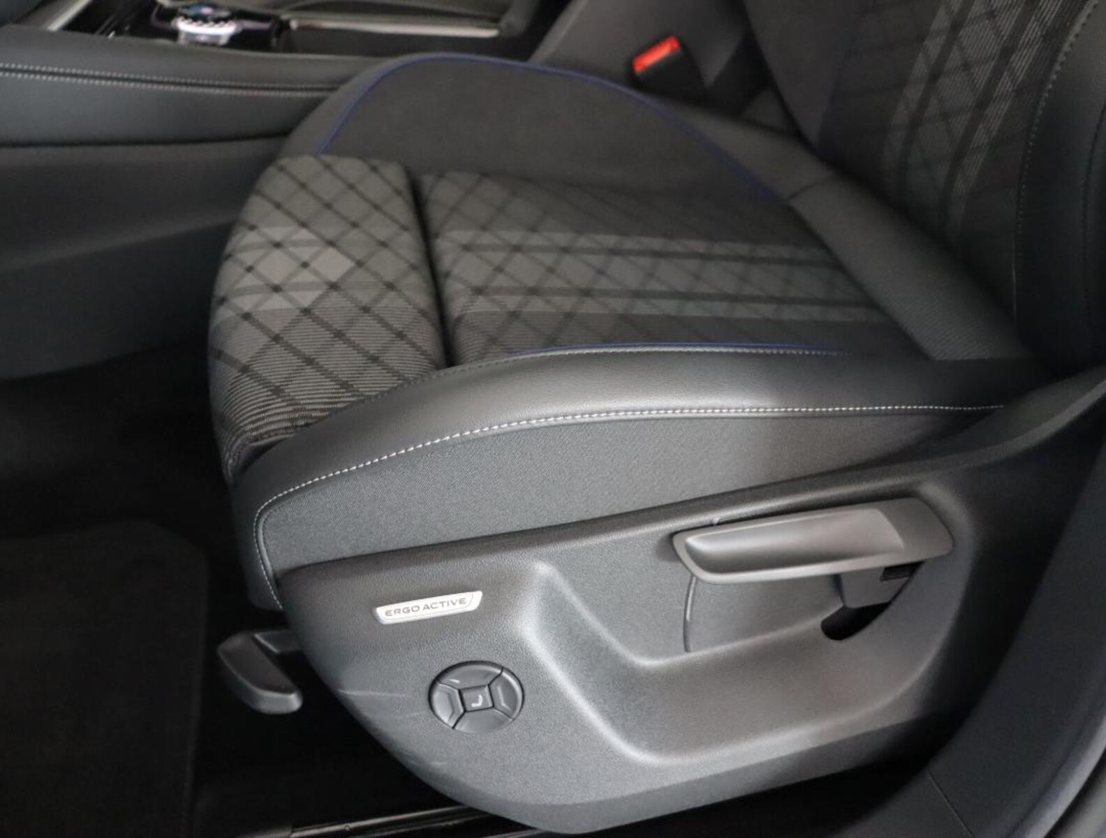 Volkswagen Tiguan – Bild 10