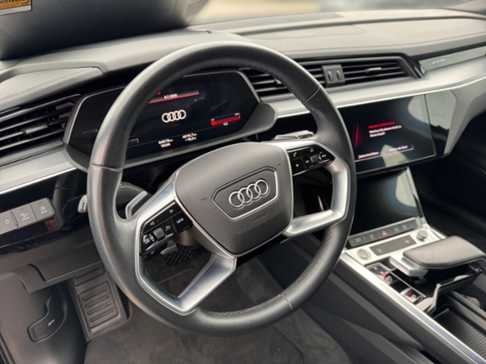 Audi e-tron advanced