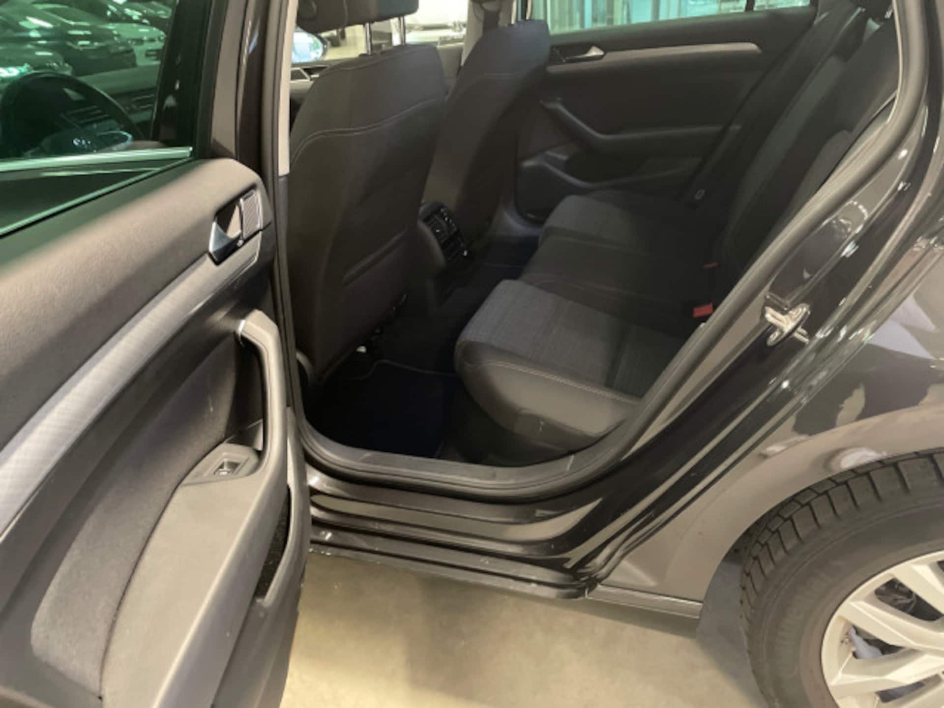Volkswagen Passat Variant Business