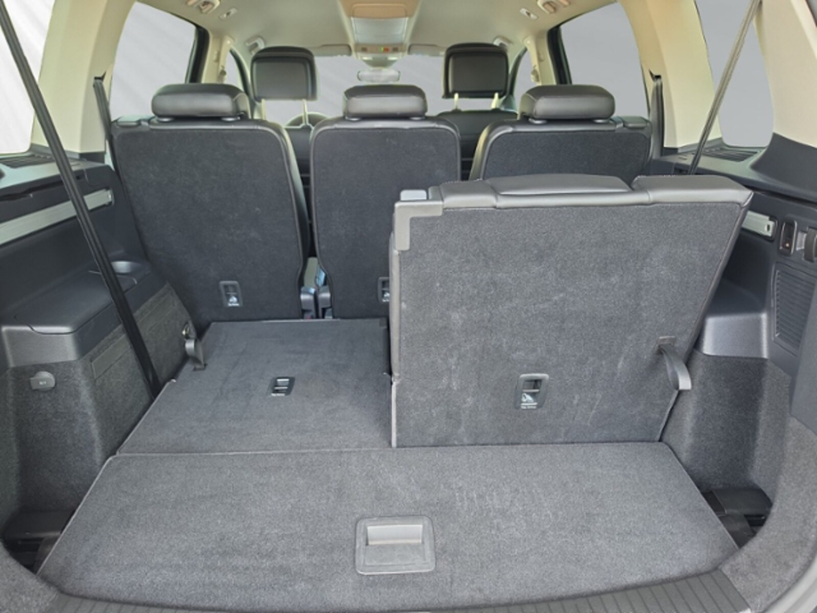 Volkswagen Touran – Bild 7