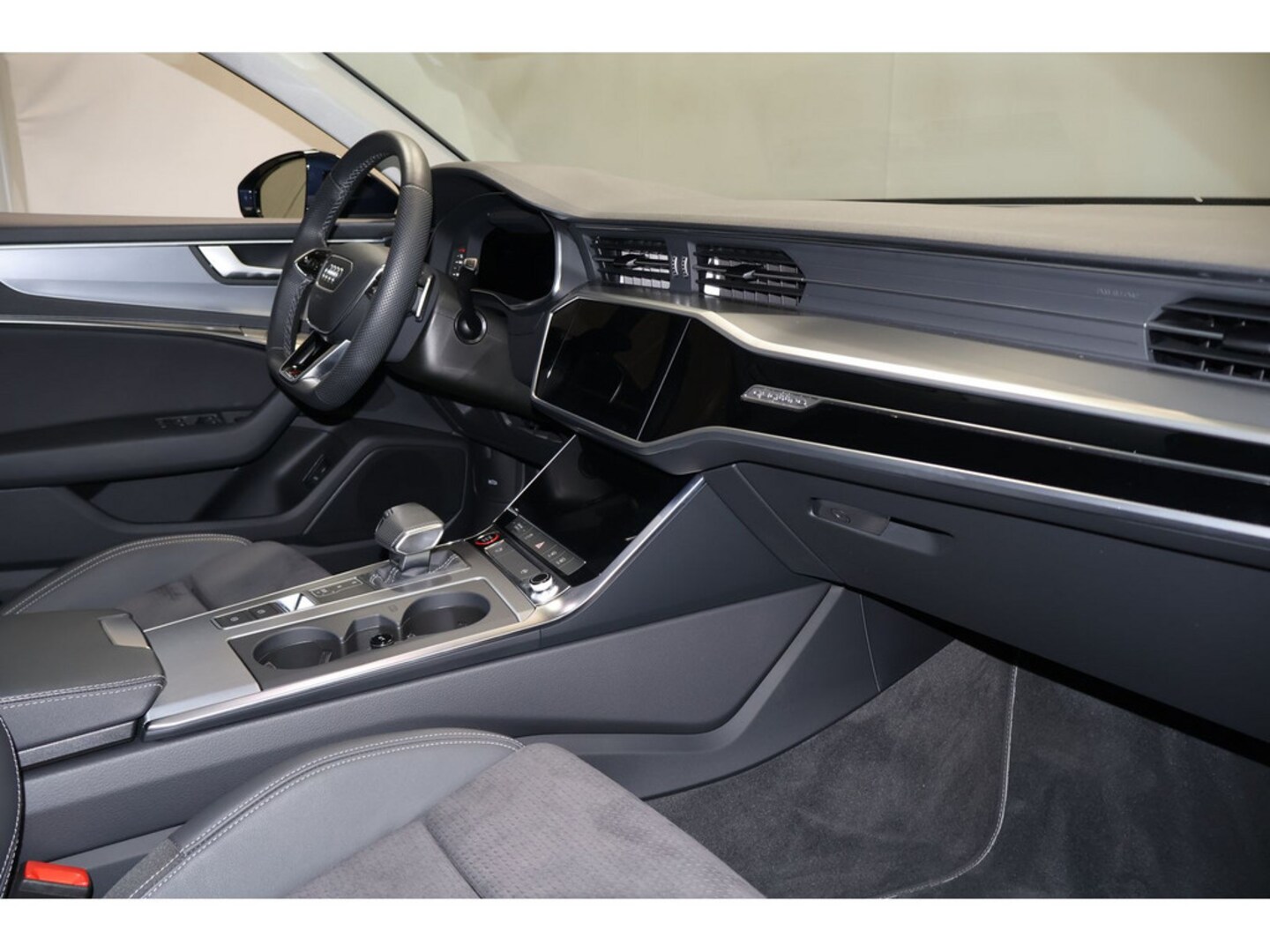 Bild über Audi S6 Avant TDI quattro tiptronic - für weitere Informationen kontaktieren Sie den Audi Partner
