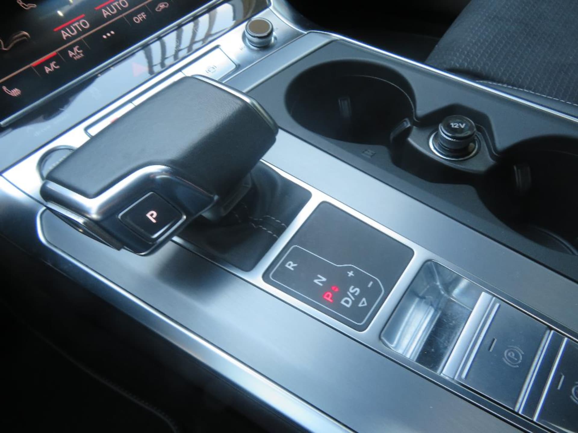 Audi A6 Avant S line