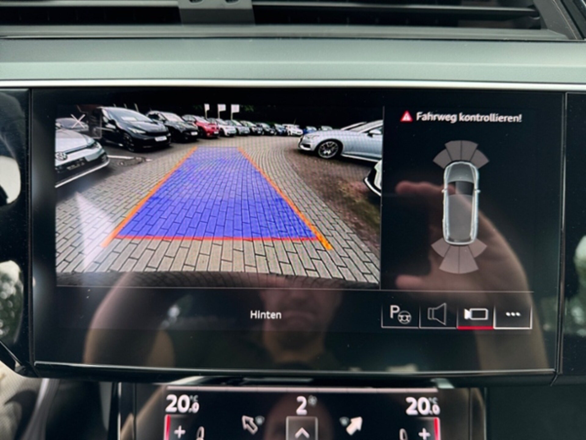 Audi e-tron advanced
