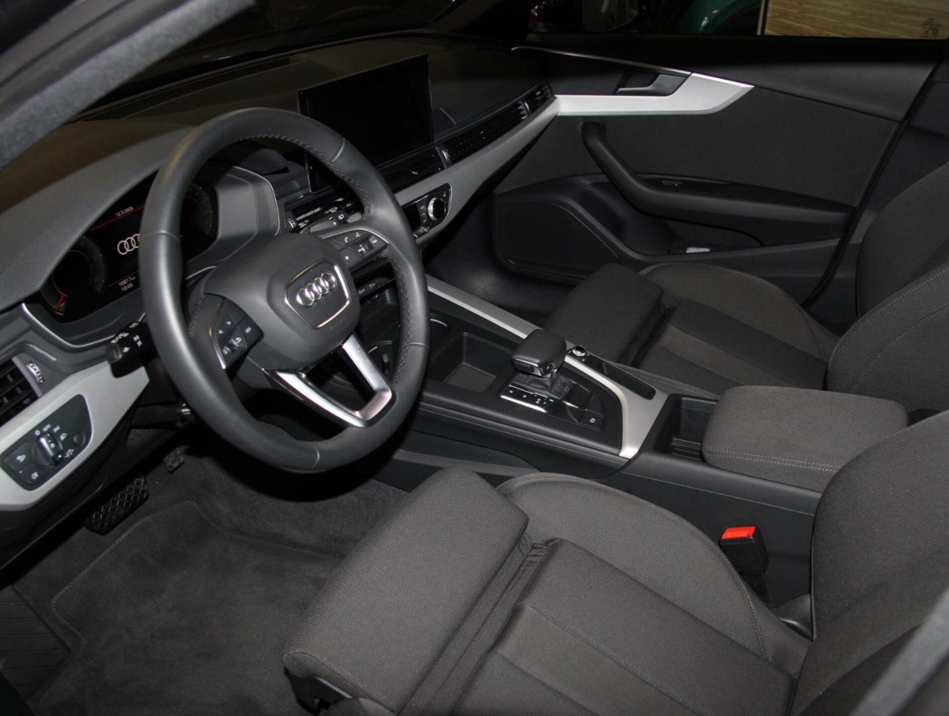 Audi A4 Avant S line