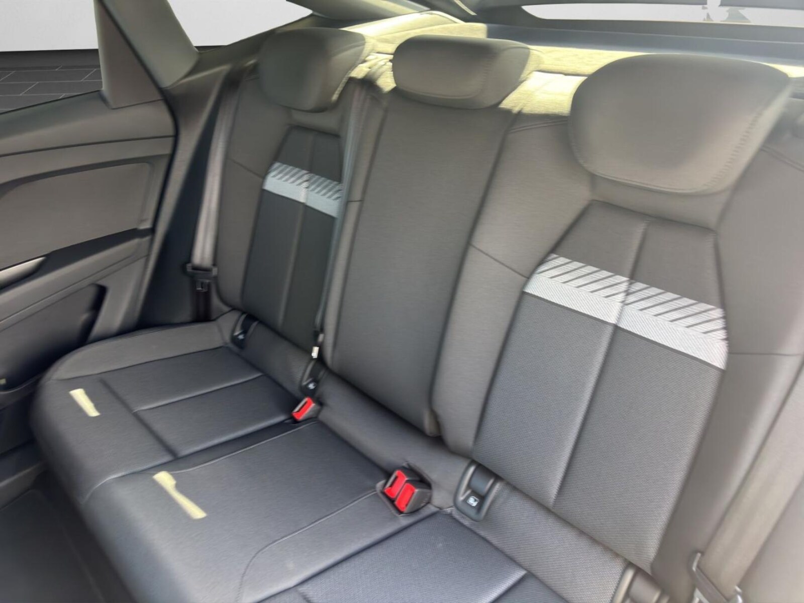 Audi Q4 Sportback e-tron – Bild 14