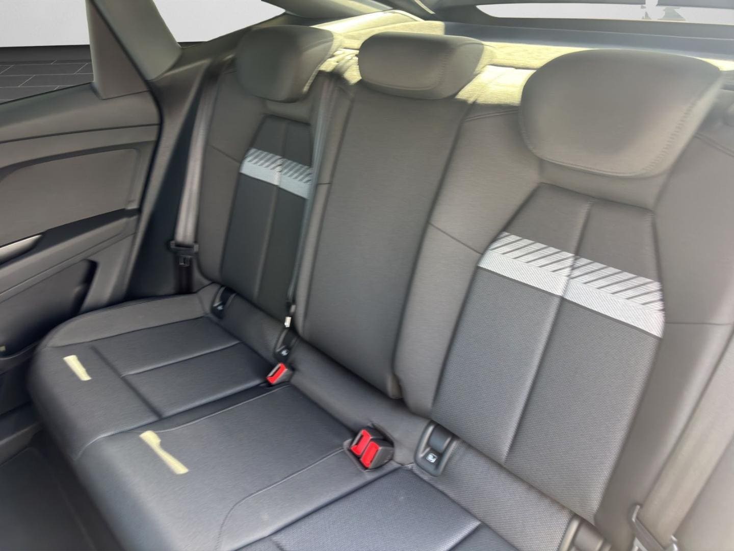 Bild über Audi Q4 Sportback e-tron 40 e-tron - für weitere Informationen kontaktieren Sie den Audi Partner