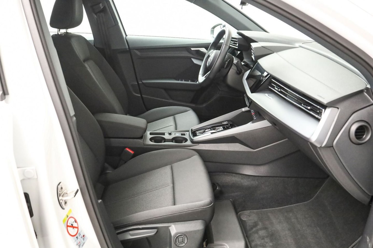Bild über Audi A3 Sportback advanced 30 TFSI S tronic - für weitere Informationen kontaktieren Sie den Audi Partner