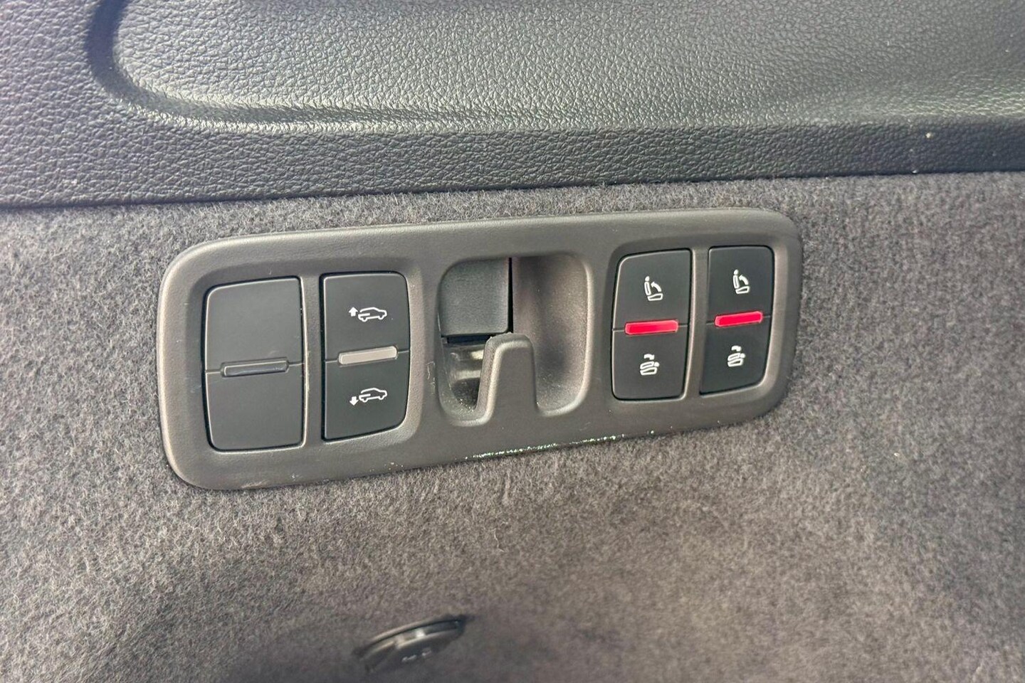 Image about Audi Q7 45 TDI quattro tiptronic