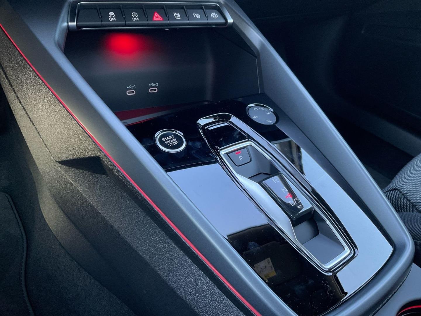 Bild über Audi A3 Limousine S line 35 TDI S tronic - für weitere Informationen kontaktieren Sie den Audi Partner