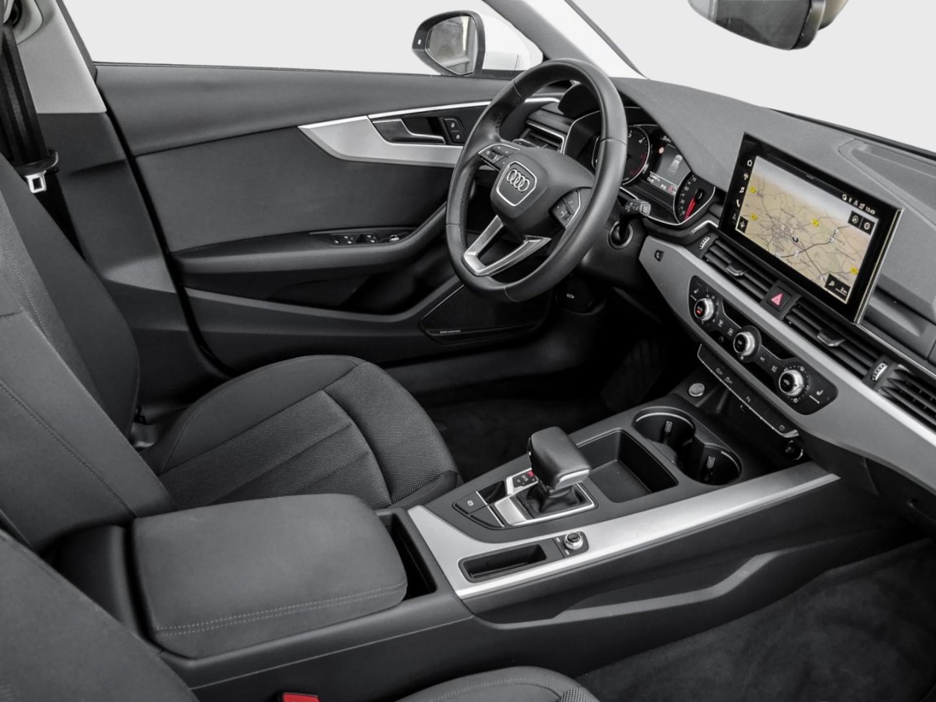 Audi A4 Avant S line