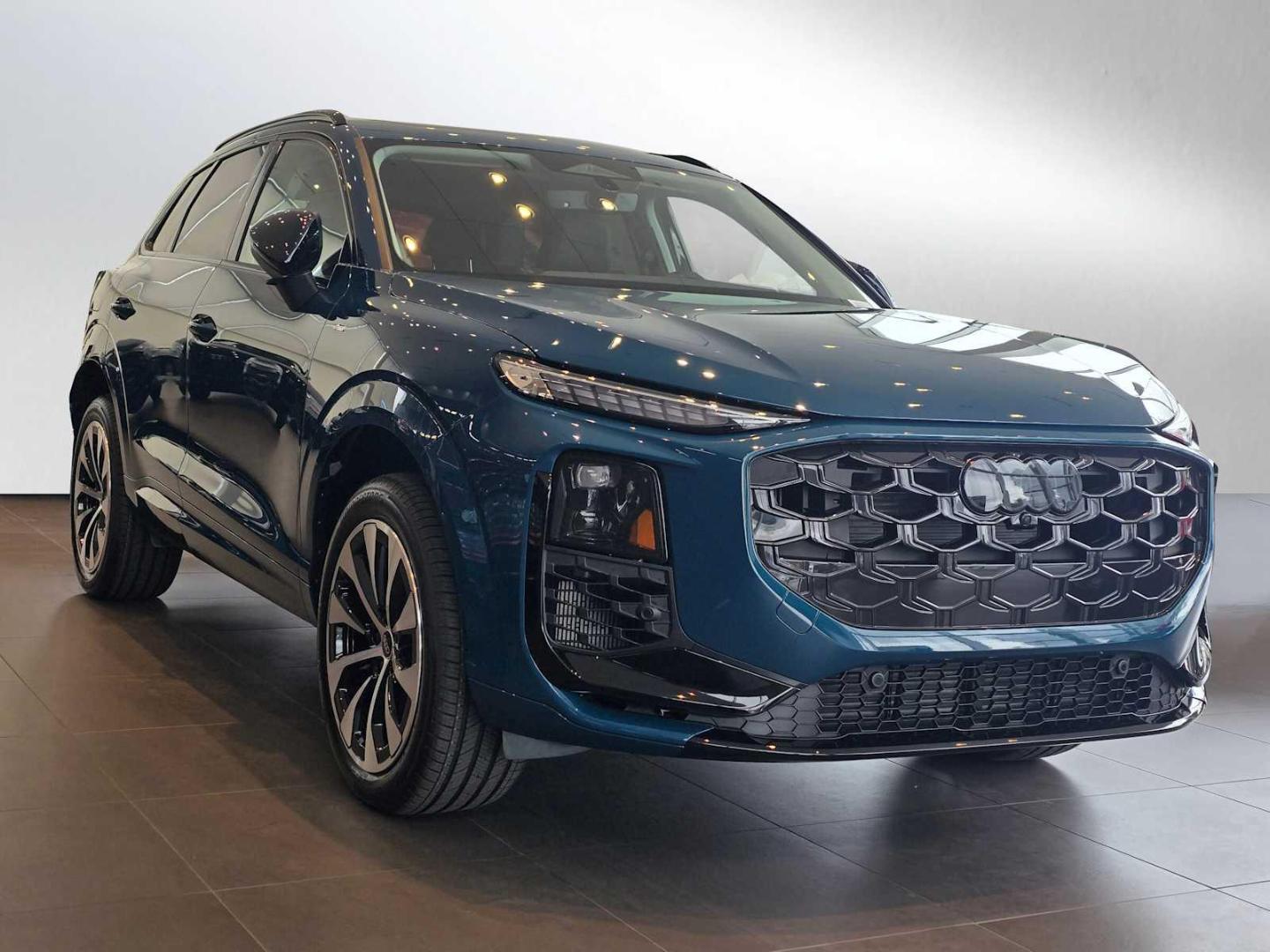 2026 Audi Q3 S line quattro's photo