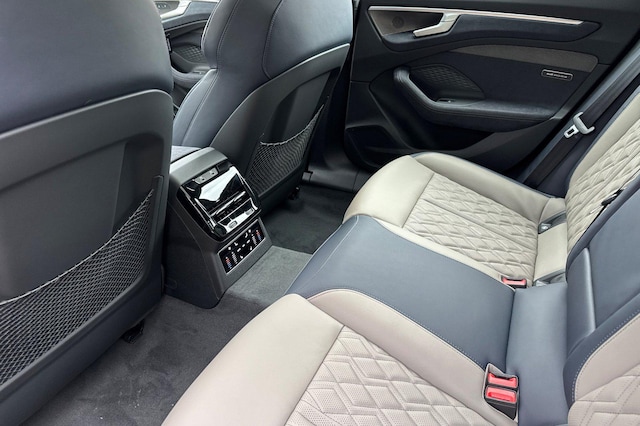 2026 Audi A6 Prestige - Photo 13