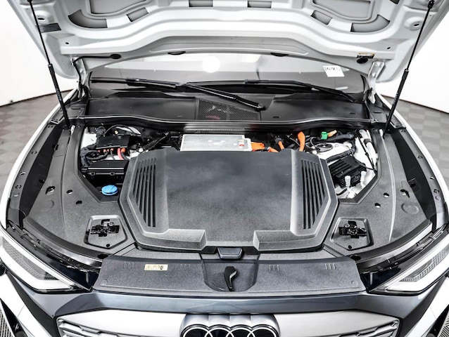 2024 Audi Q8 e-tron
