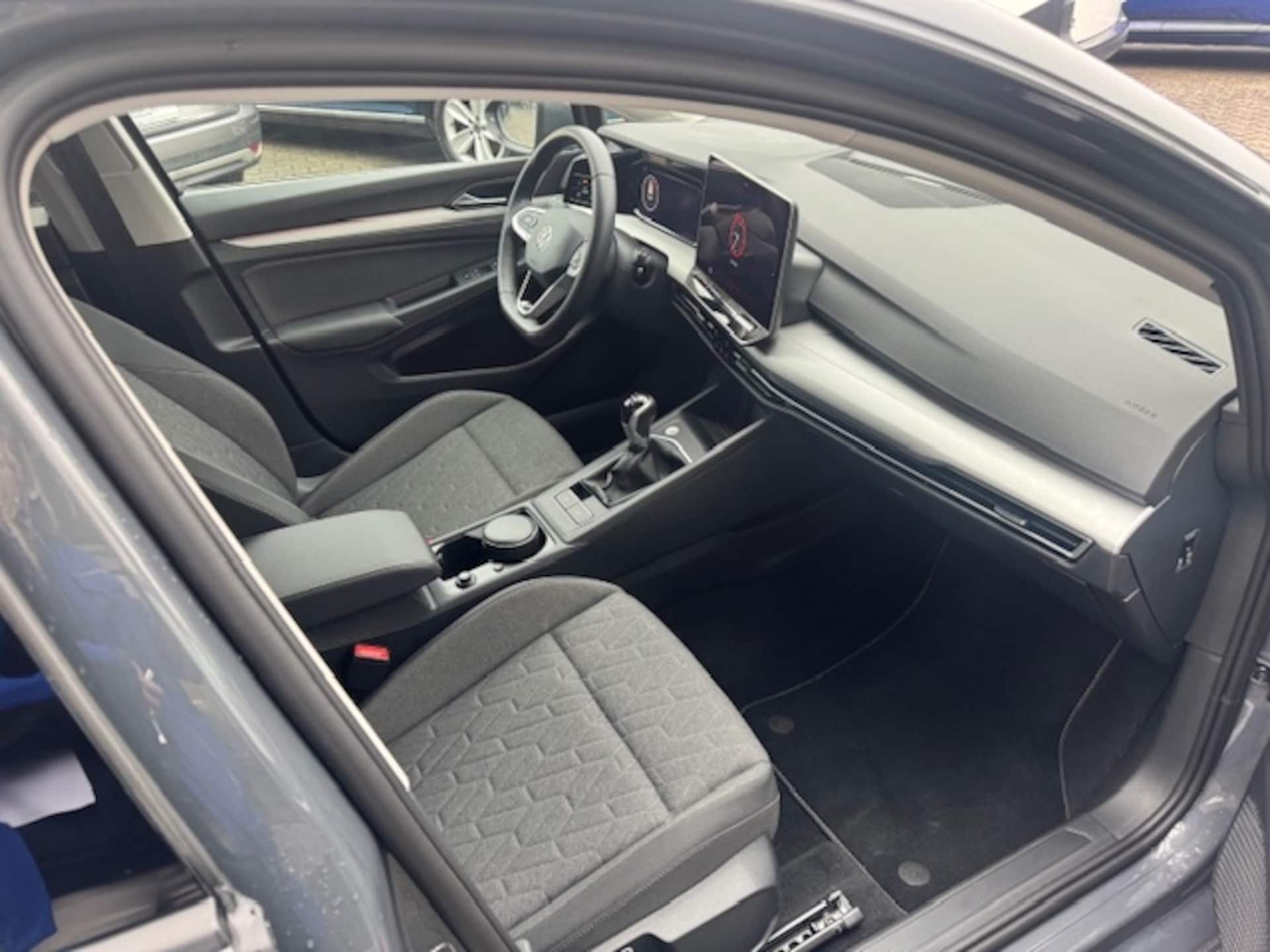 Volkswagen Golf Variant Life