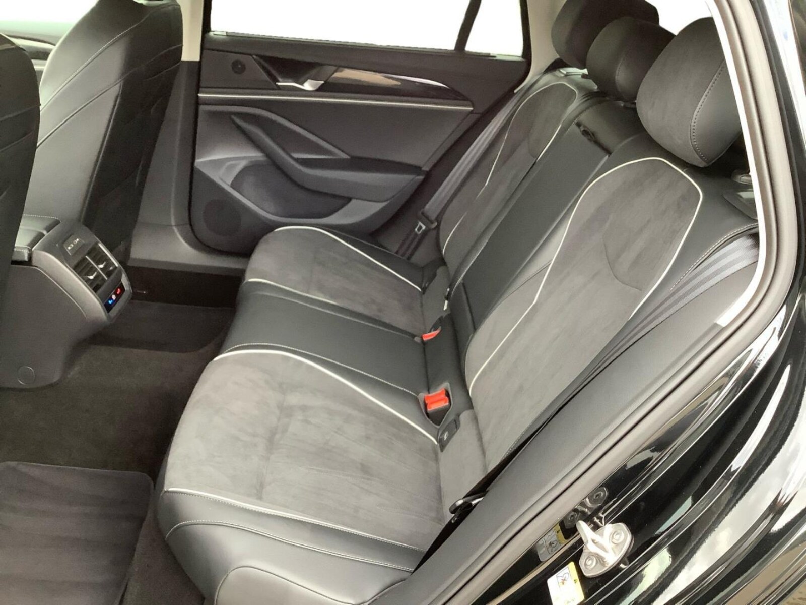 Volkswagen Passat – Bild 9
