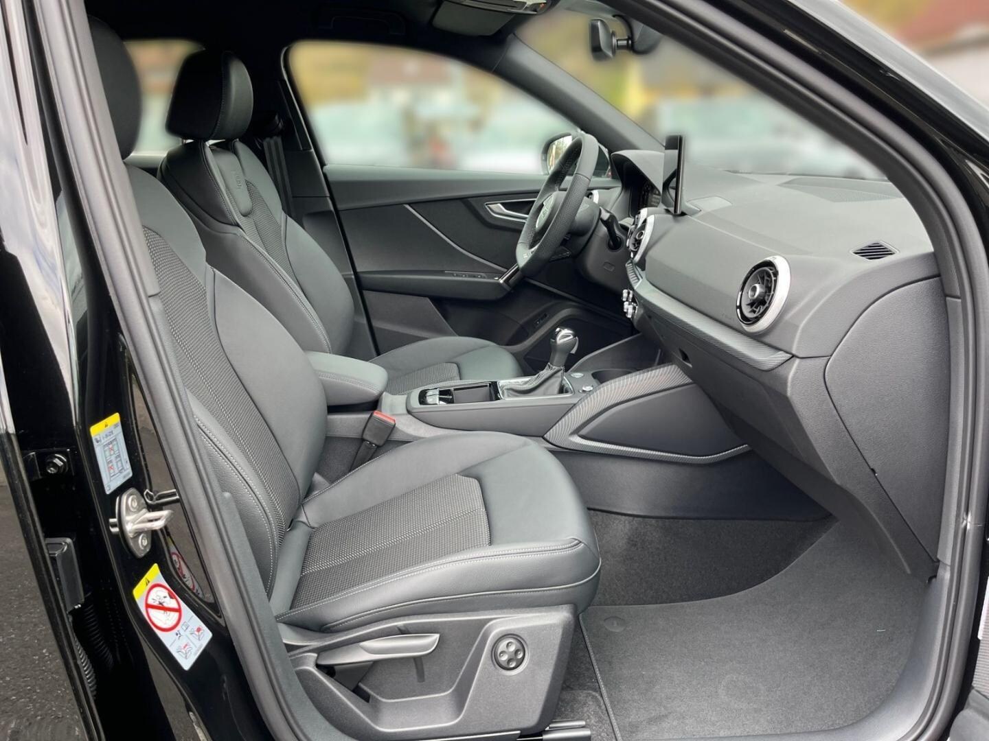 Bild über Audi Q2 S line 35 TFSI S tronic - für weitere Informationen kontaktieren Sie den Audi Partner
