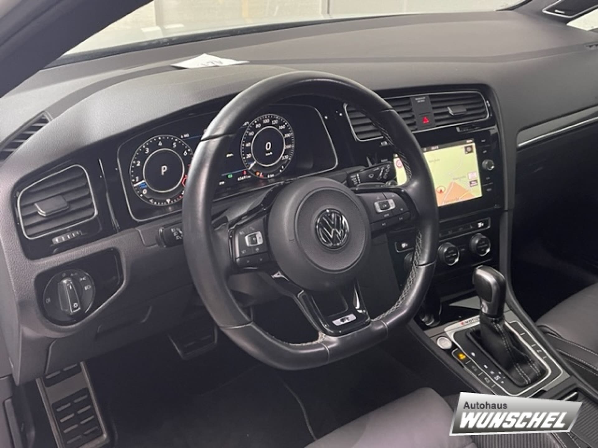 Volkswagen Golf R