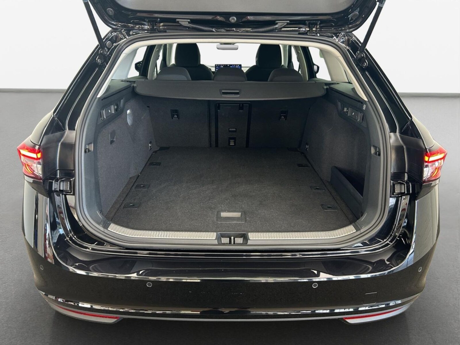 Škoda Superb Combi – Bild 11