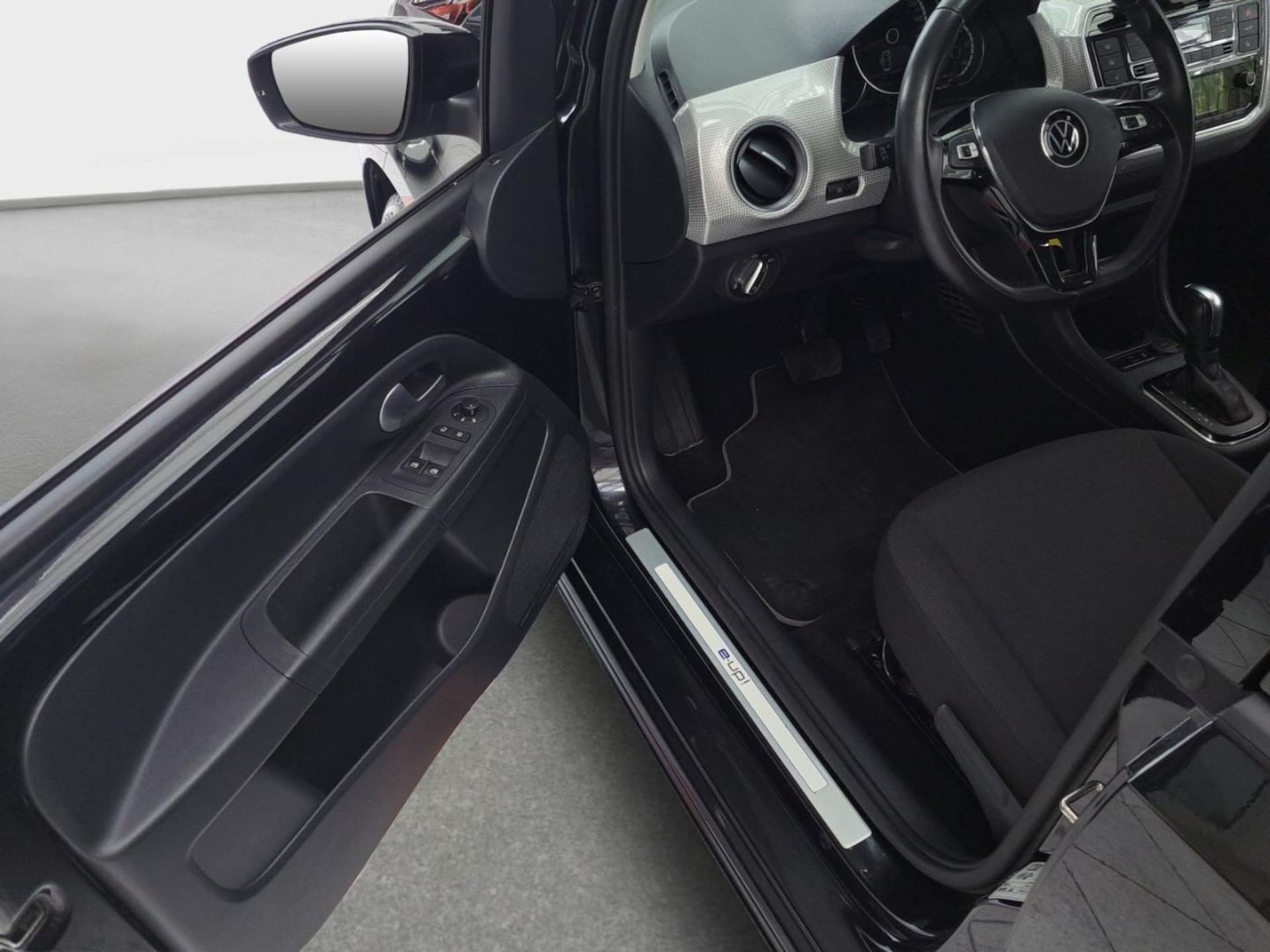 Volkswagen e-up! Style "Plus"