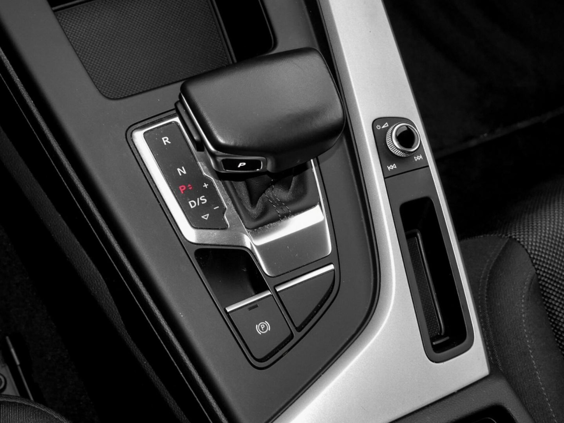 Audi A4 Avant S line