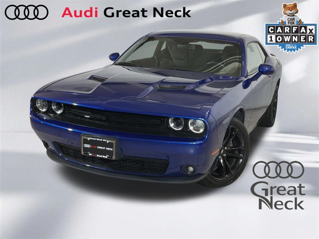 2018 Dodge Challenger SXT's photo