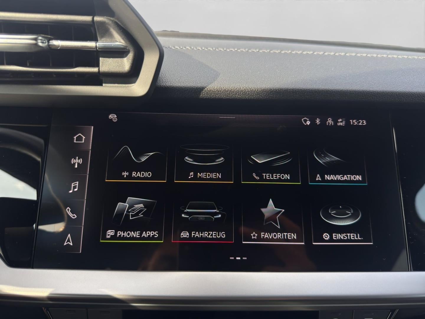 Bild über Audi A3 Sportback TFSI e S line 40 TFSI e S tronic - für weitere Informationen kontaktieren Sie den Audi Partner