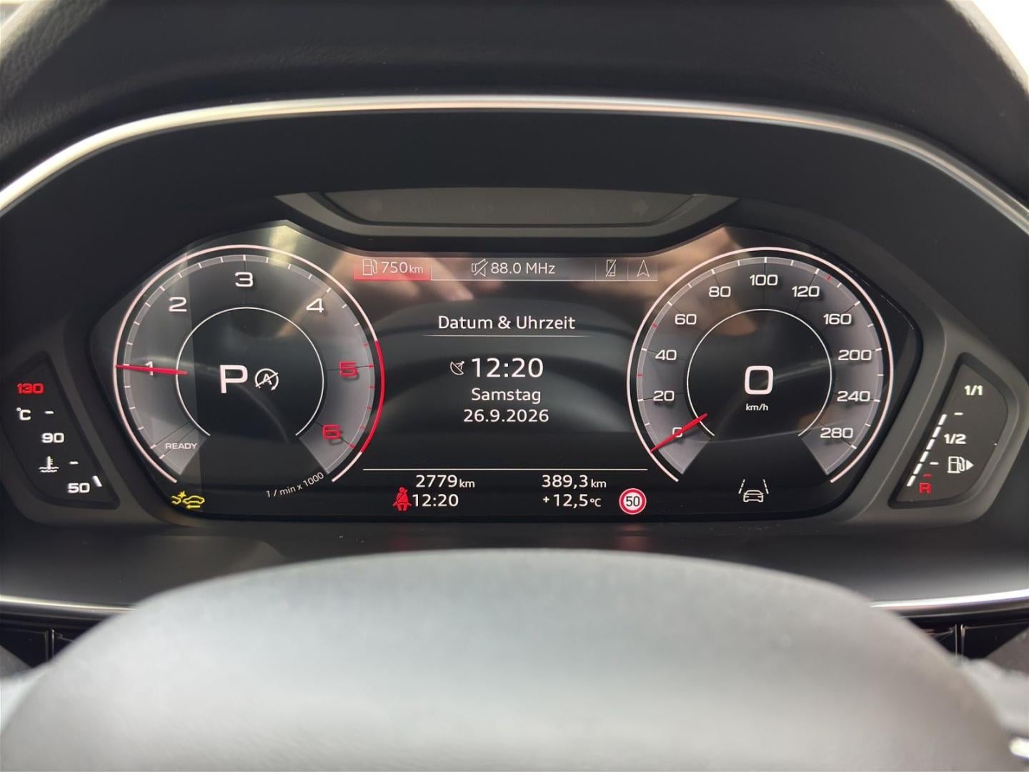 Bild über Audi Q3 35 TDI S tronic - für weitere Informationen kontaktieren Sie den Audi Partner