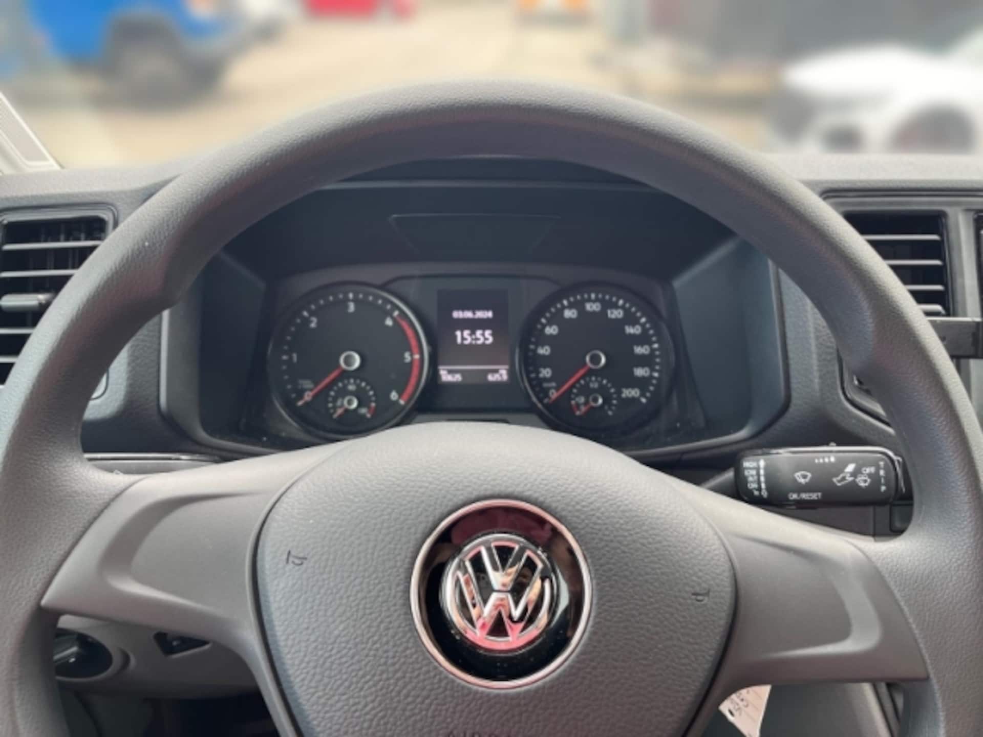 Volkswagen Crafter Kasten mittlerer Radstand