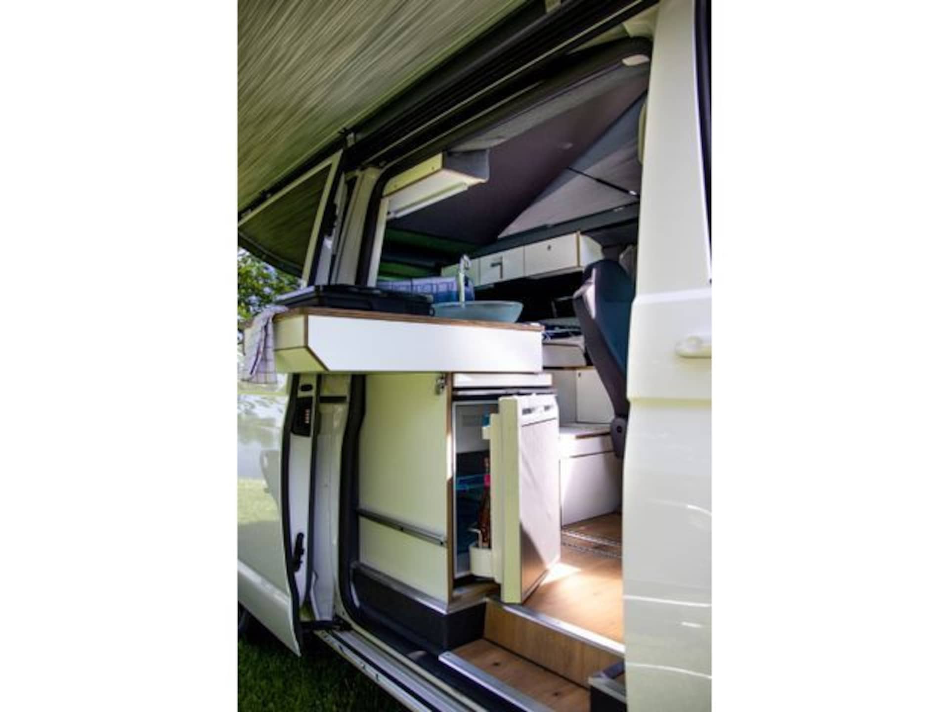 Volkswagen T6.1 Transporter Kombi langer Radstand