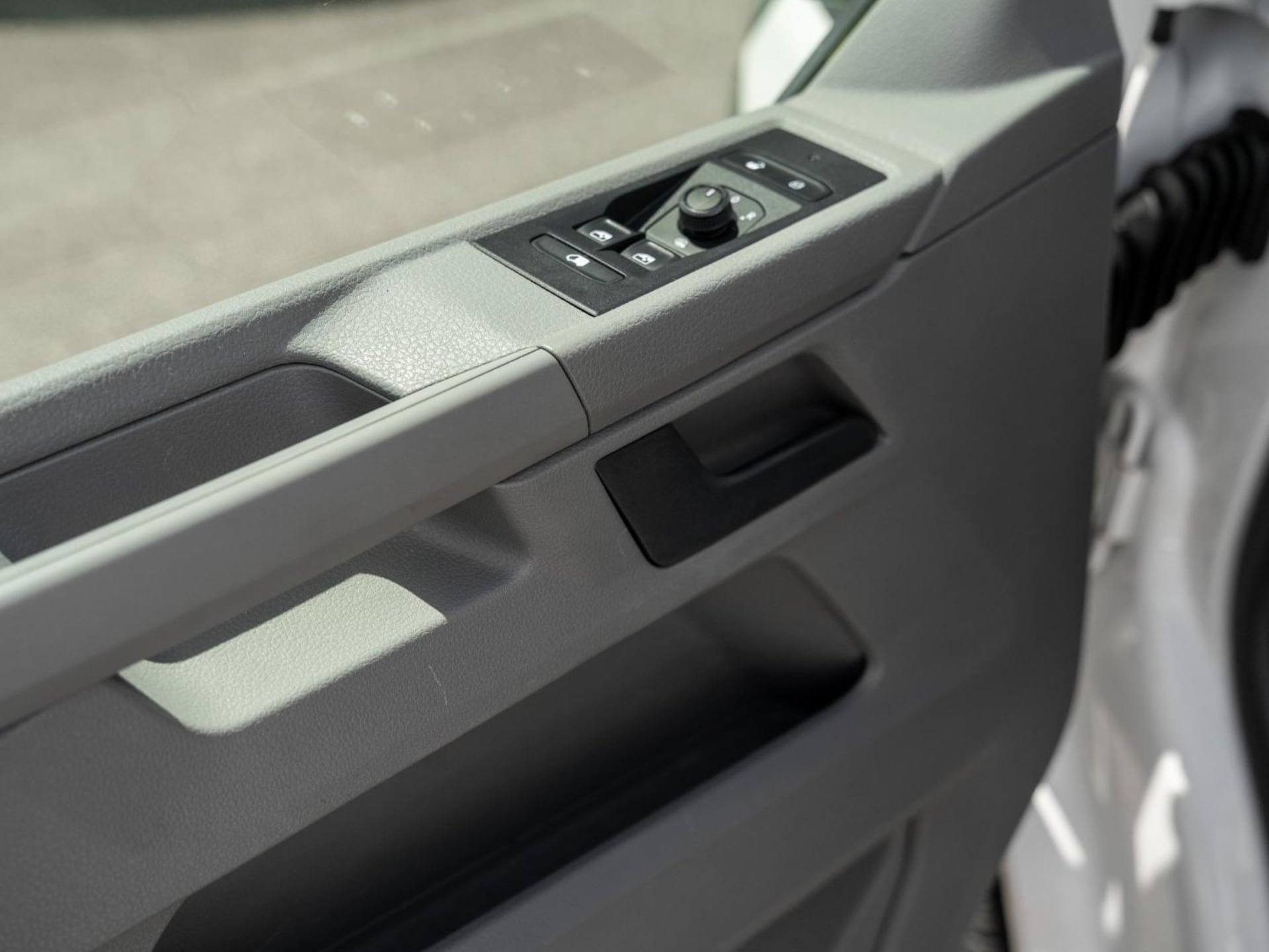 Volkswagen T6.1 Transporter Kasten langer Radstand