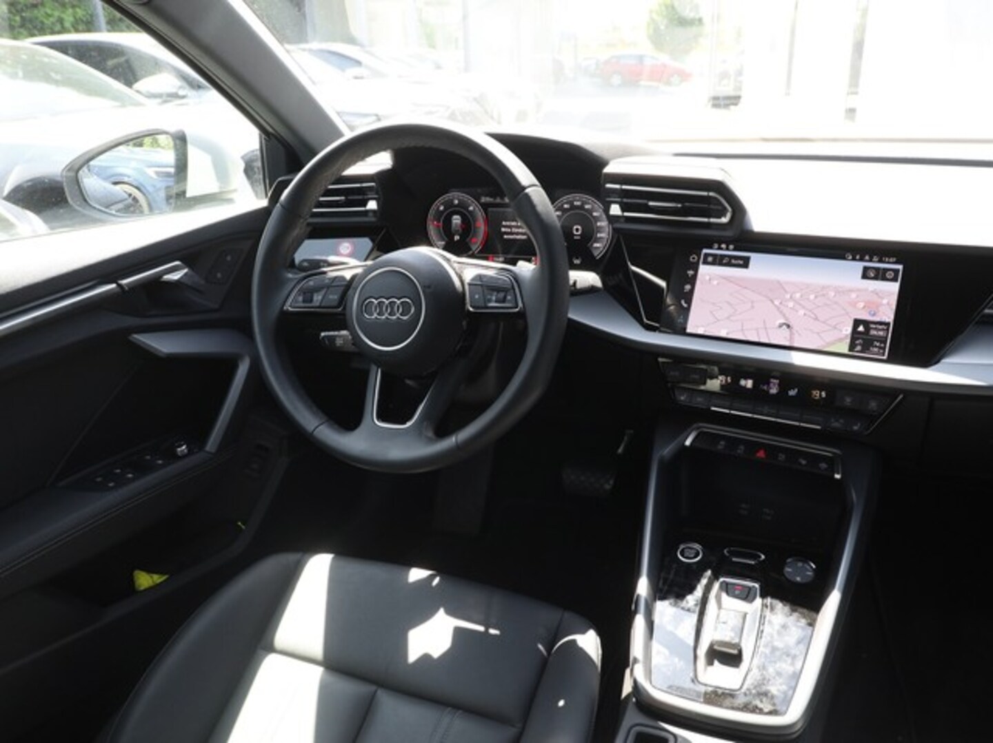 Bild über Audi A3 Sportback 35 TDI S tronic - für weitere Informationen kontaktieren Sie den Audi Partner