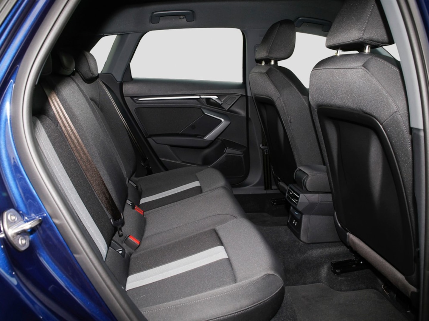 Bild über Audi A3 Sportback advanced 30 TFSI S tronic - für weitere Informationen kontaktieren Sie den Audi Partner