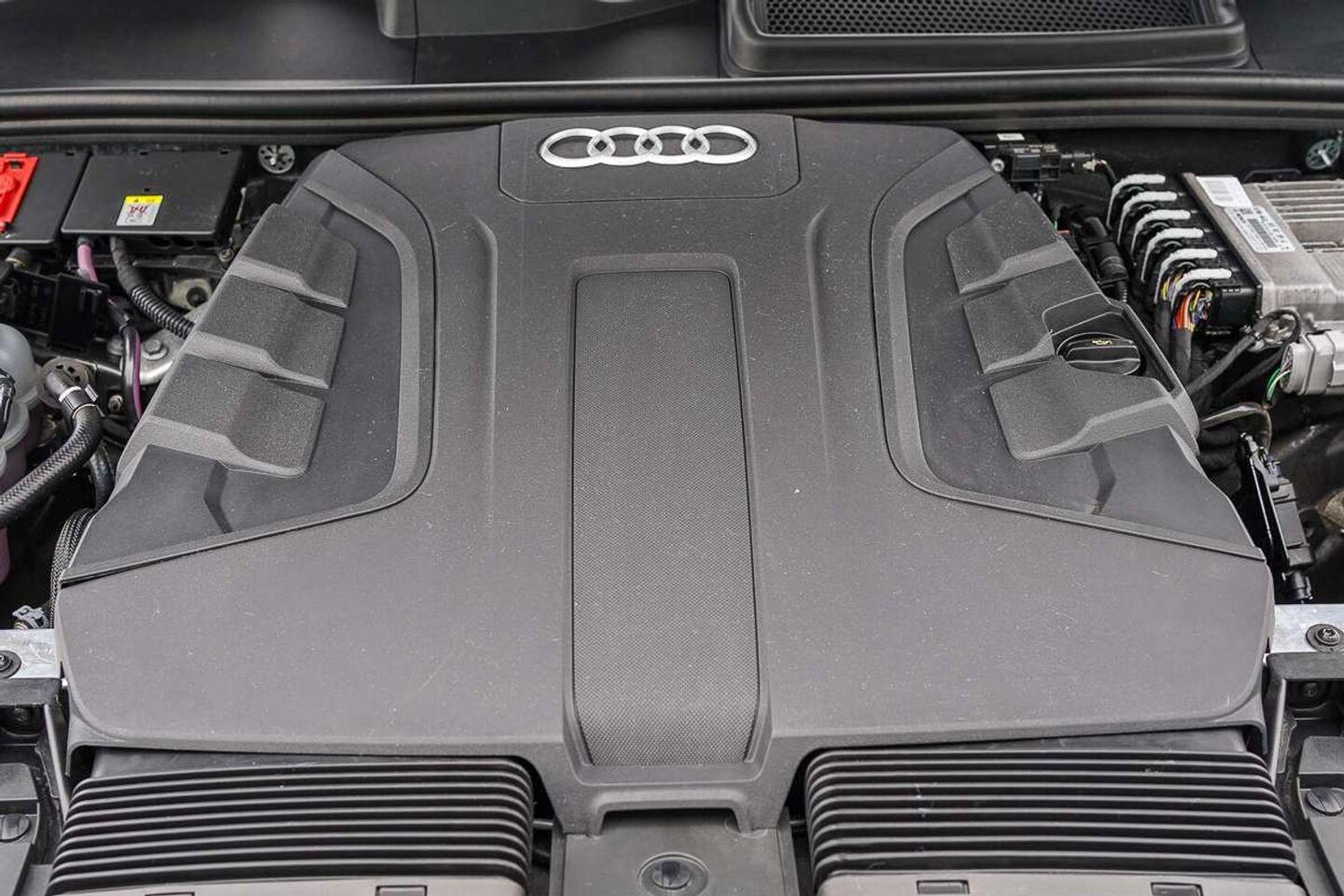 Image about Audi Q7 45 TDI quattro tiptronic