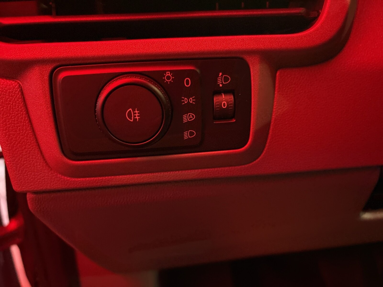 Volkswagen Transporter Kasten kurzer Radstand – Bild 9
