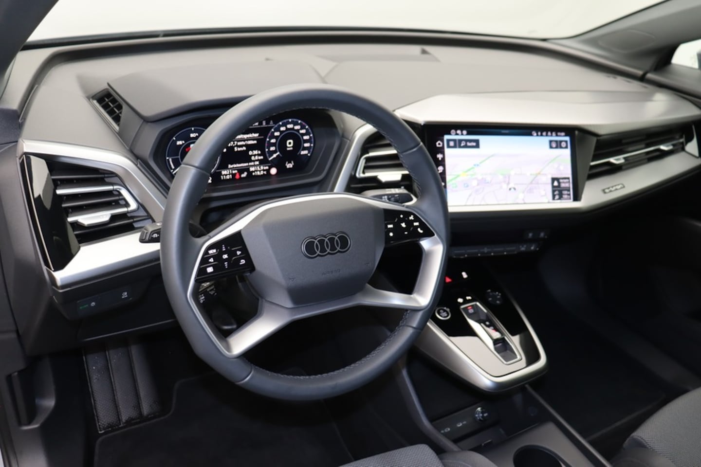 Bild über Audi Q4 e-tron 45 e-tron - für weitere Informationen kontaktieren Sie den Audi Partner