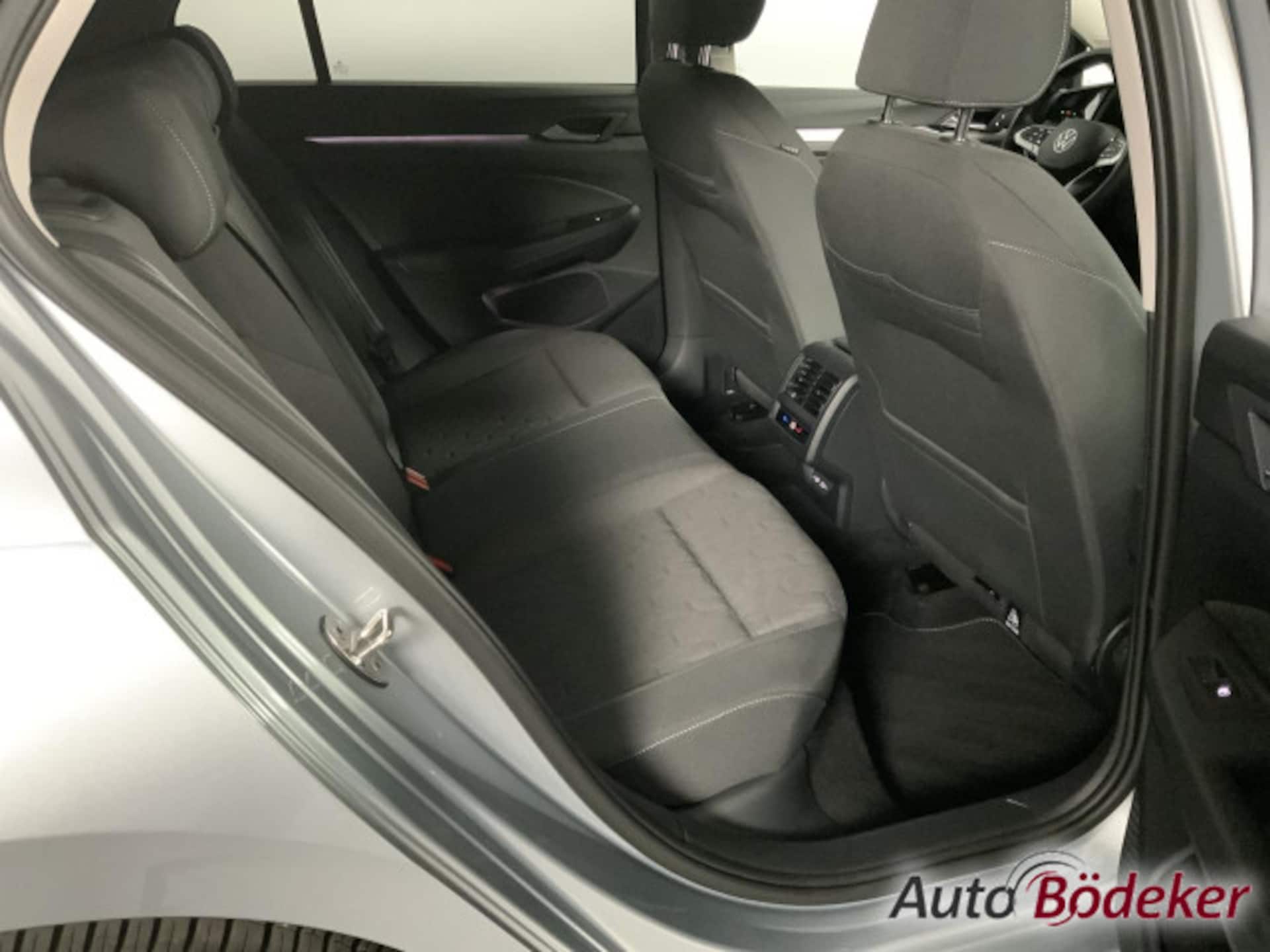Volkswagen Golf Life