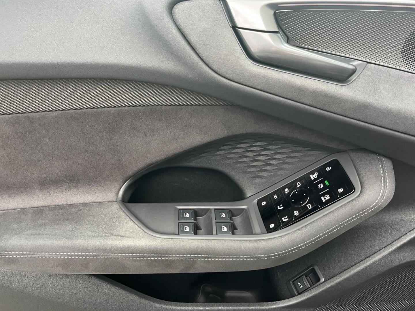 Bild über Audi S5 Avant TFSI 270 kW S tronic - für weitere Informationen kontaktieren Sie den Audi Partner