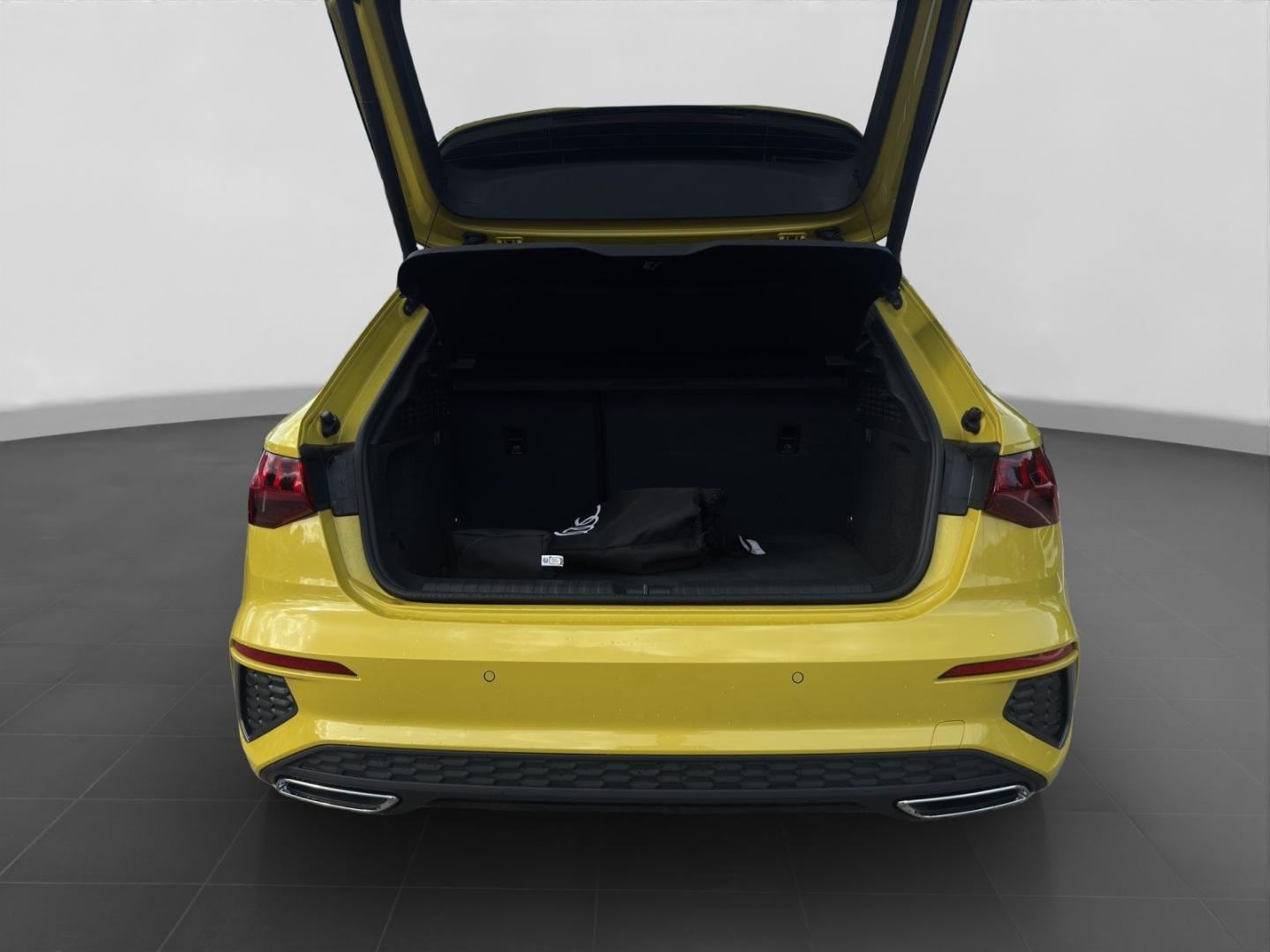 Bild über Audi A3 Sportback TFSI e S line 40 TFSI e S tronic - für weitere Informationen kontaktieren Sie den Audi Partner