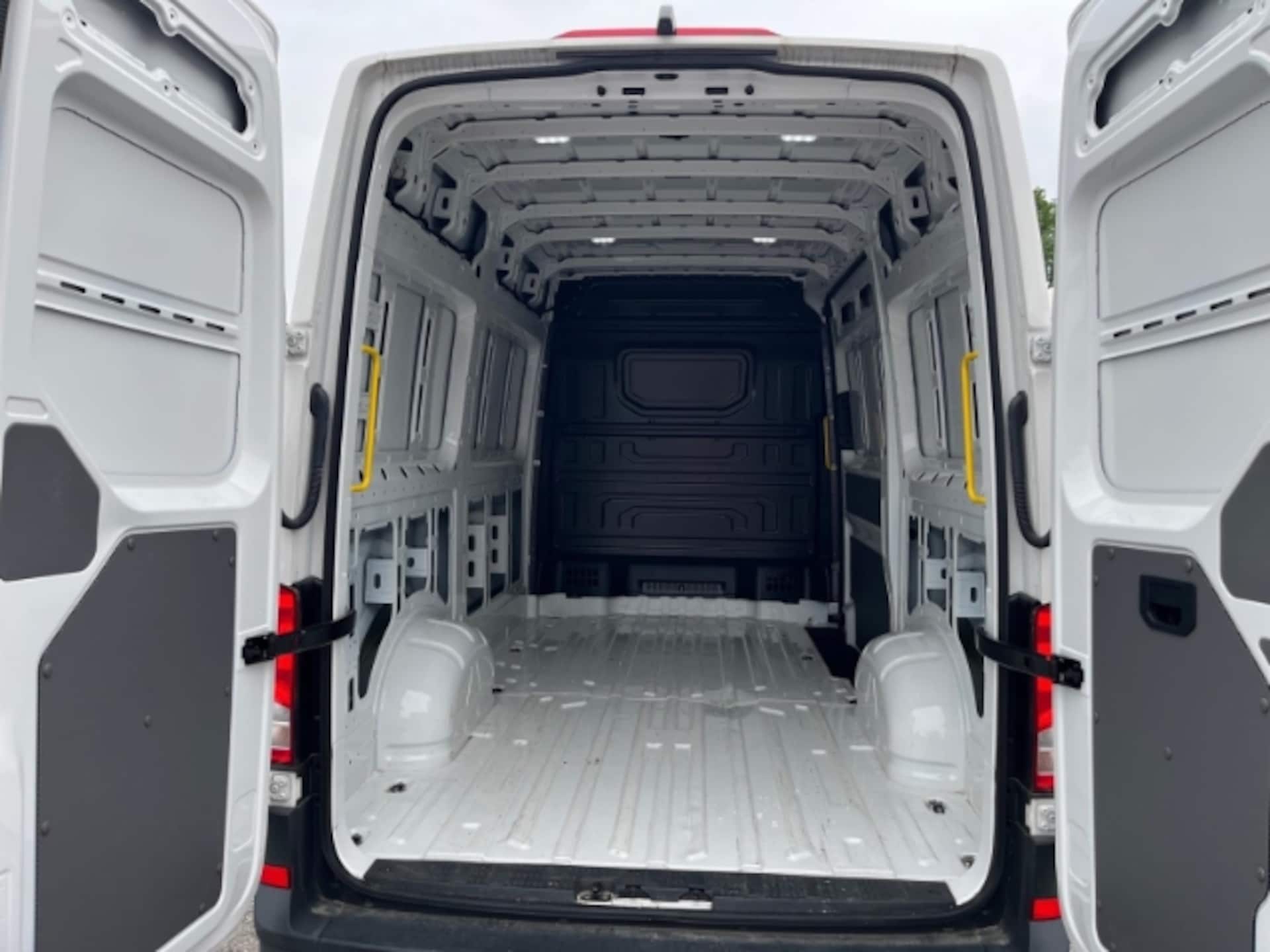 Volkswagen Crafter Kasten mittlerer Radstand