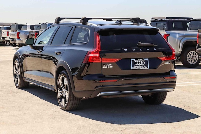 2023 Volvo V60 Cross Country Plus - Photo 6