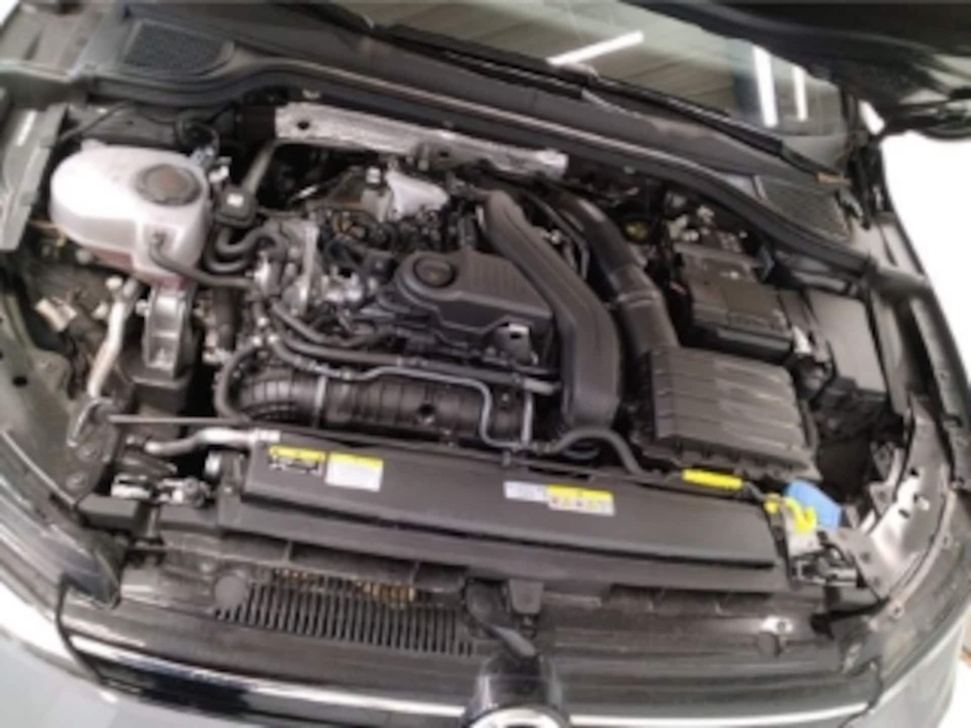 Volkswagen Golf Variant Life