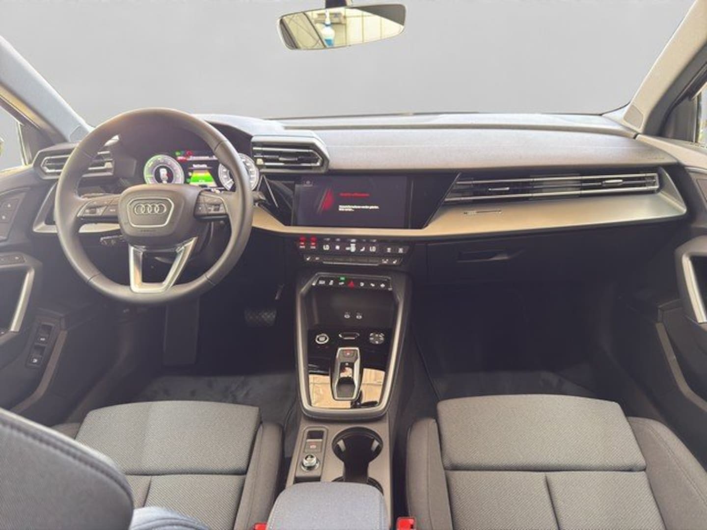 Bild über Audi A3 Sportback TFSI e TFSI e 150 kW S tronic - für weitere Informationen kontaktieren Sie den Audi Partner