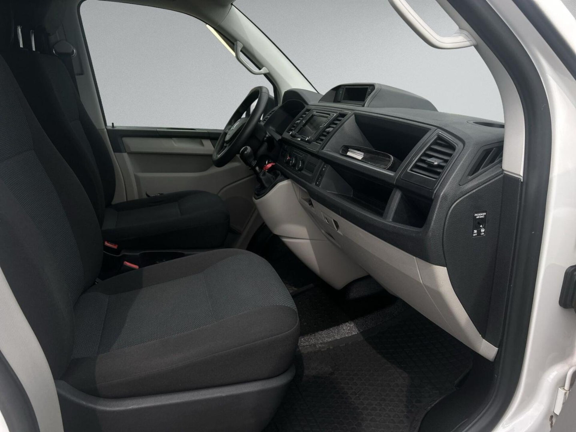 Volkswagen T6 Transporter Kasten kurzer Radstand