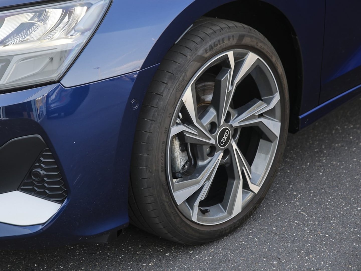 Bild über Audi A3 Sportback advanced 30 TFSI S tronic - für weitere Informationen kontaktieren Sie den Audi Partner