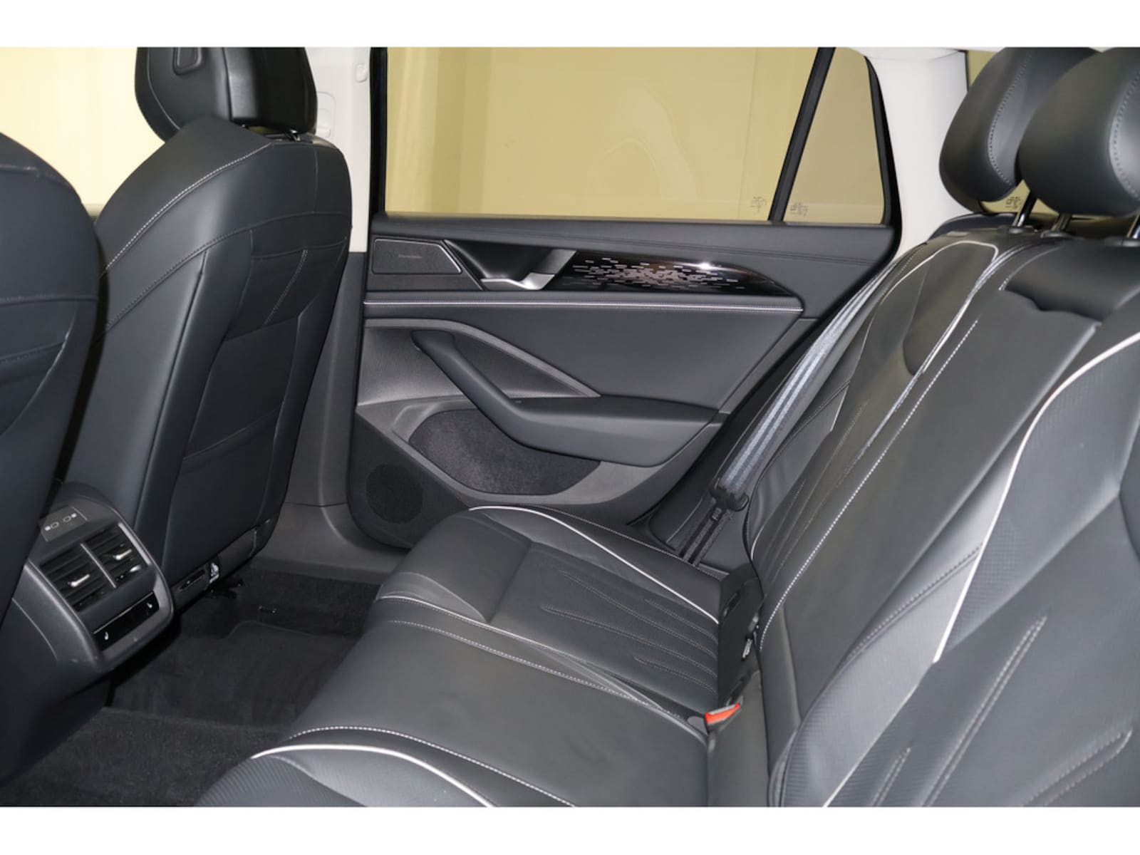 Volkswagen Passat – Bild 15
