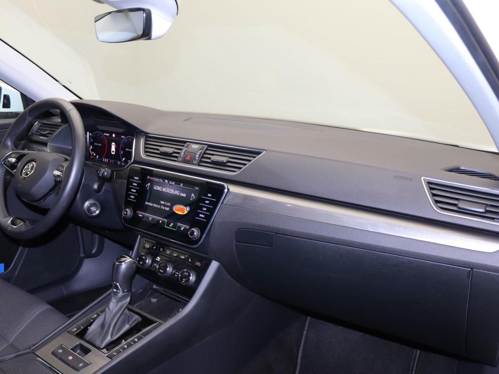 Škoda Superb Combi – Bild 14