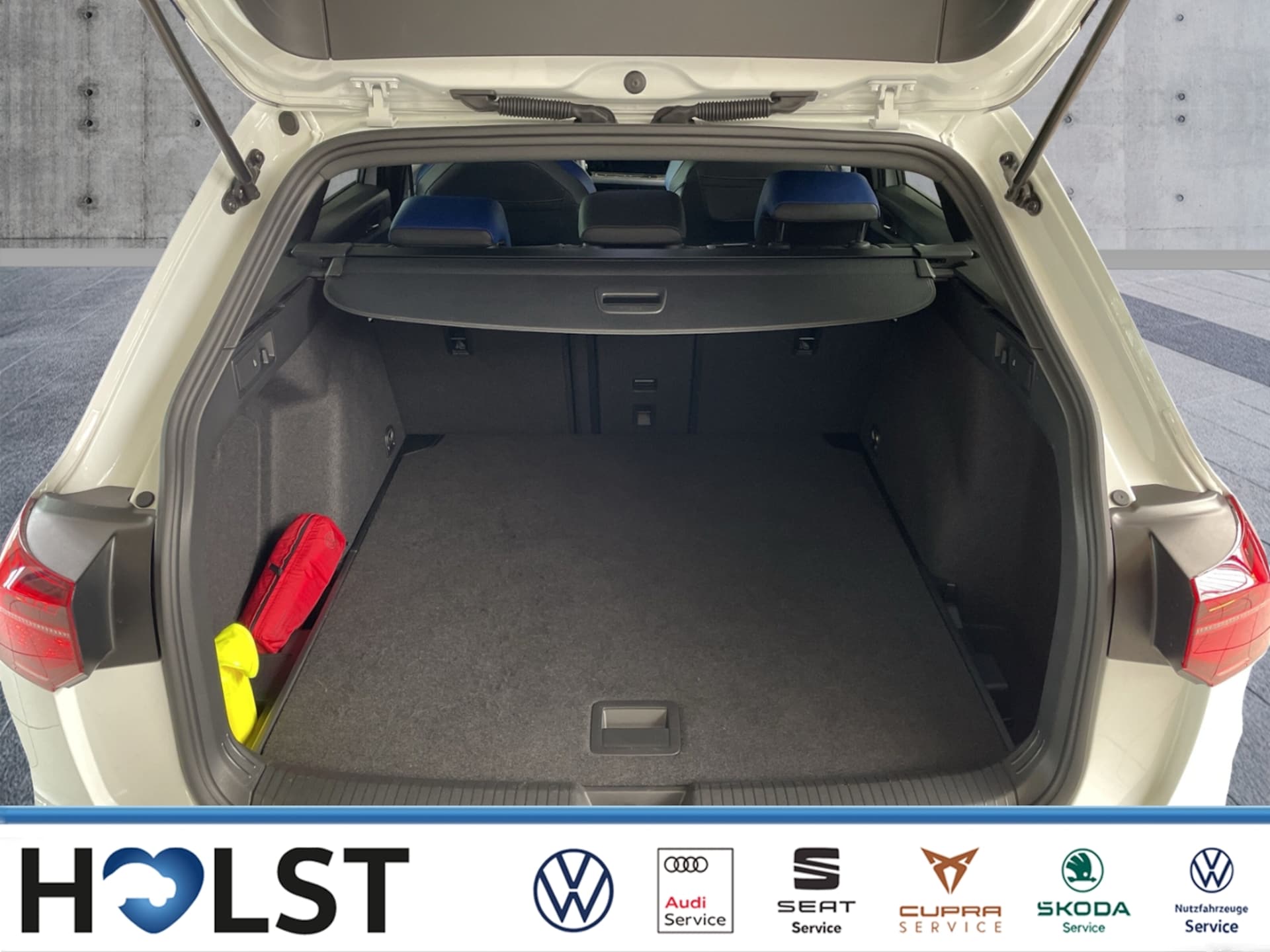 Volkswagen Golf Variant R